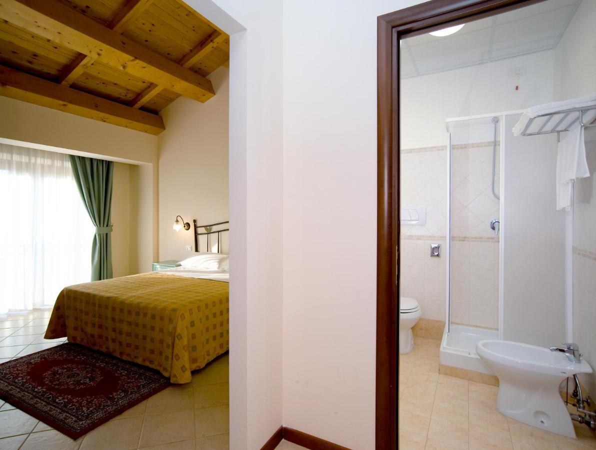 Agriturismo Biologico Corte Aragonese Santa Maria di Licodia Zimmer foto