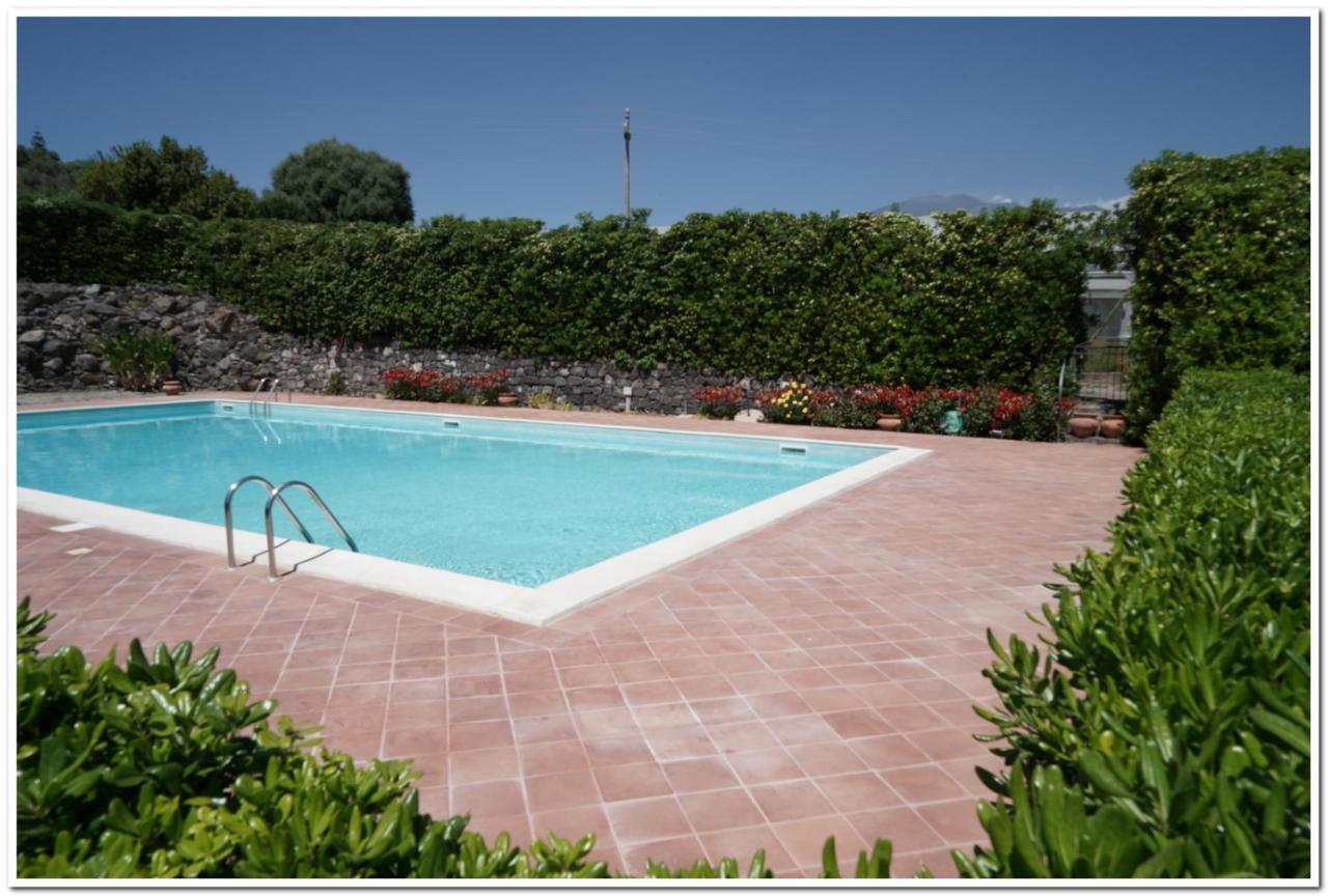 Agriturismo Biologico Corte Aragonese Santa Maria di Licodia Exterior foto